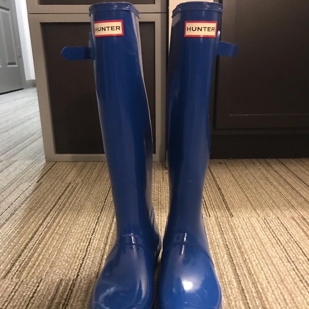 SOLD!!! Blue hunter boots 9